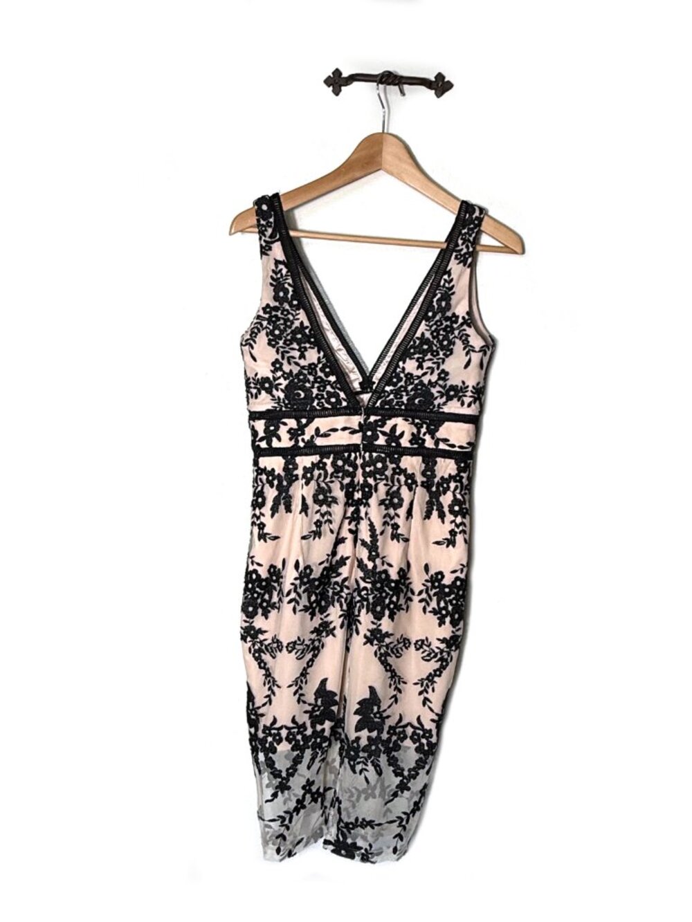 Bardot Flora Embroidered Sheath Dress - Picture 3 of 8